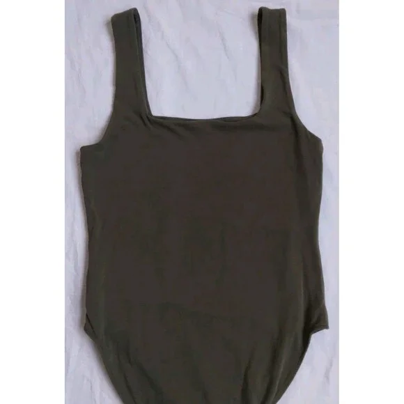 3 Old Navy Square Neck Tank Top Bodysuit Pink Orange Green Women’s Size M - Picture 14 of 14